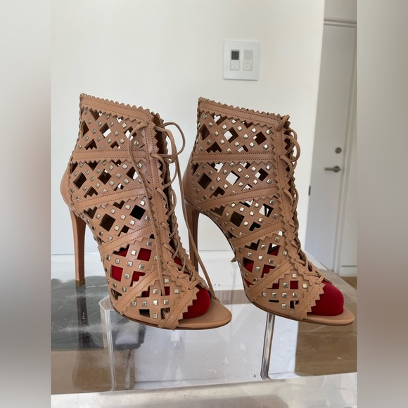 Alaïa Peep Toe Heels - Picture 2 of 6